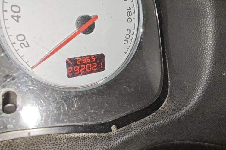 Used Peugeot 307 2010 Hatchback 1.6L Manual Comfort Edition Odometer Close Up