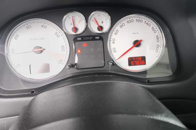 Used Peugeot 307 2010 Sedan 1.6L Automatic Luxury Edition Odometer Close Up