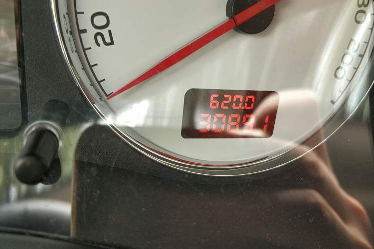 Used Peugeot 307 2010 Hatchback 1.6L Manual Comfort Edition Odometer Close Up