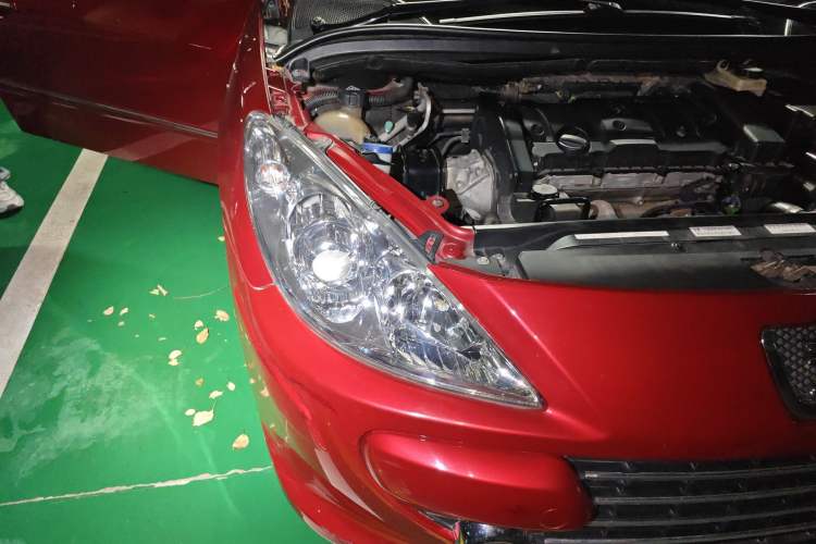 Used Peugeot 307 2010 Sedan 1.6L Automatic Comfort Edition Right Front Headlight