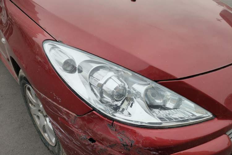 Used Peugeot 307 2010 Hatchback 1.6L Manual Comfort Edition Right Front Headlight