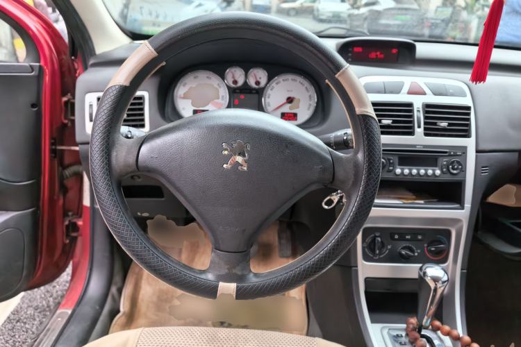 Used Peugeot 307 2010 Hatchback 1.6L Automatic Comfort Edition Steering Wheel
