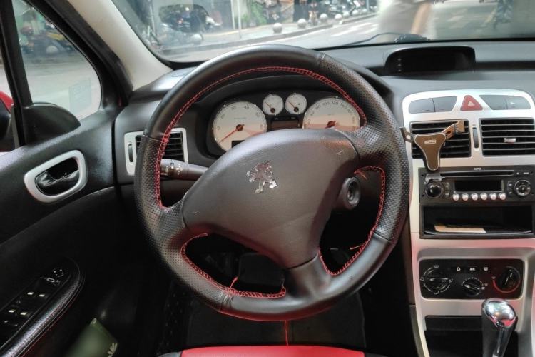 Used Peugeot 307 2010 Sedan 1.6L Automatic Comfort Edition Steering Wheel