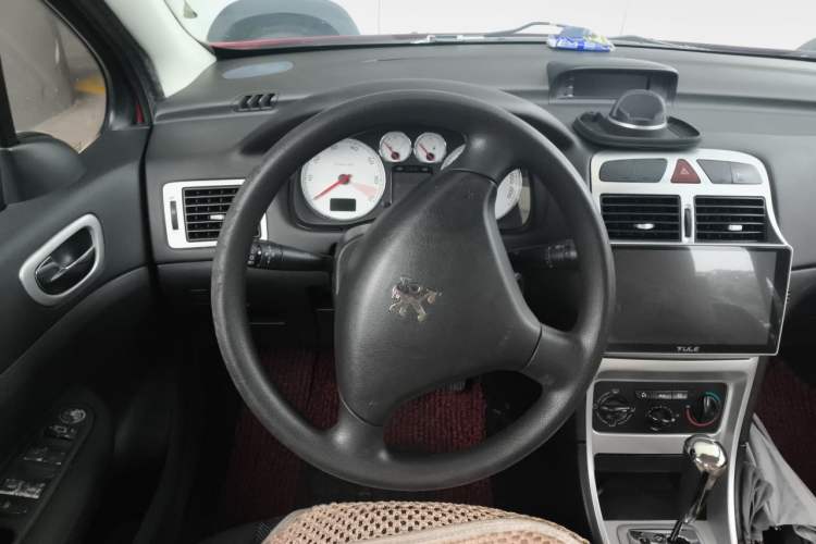 Used Peugeot 307 2010 Sedan 1.6L Automatic Luxury Edition Steering Wheel