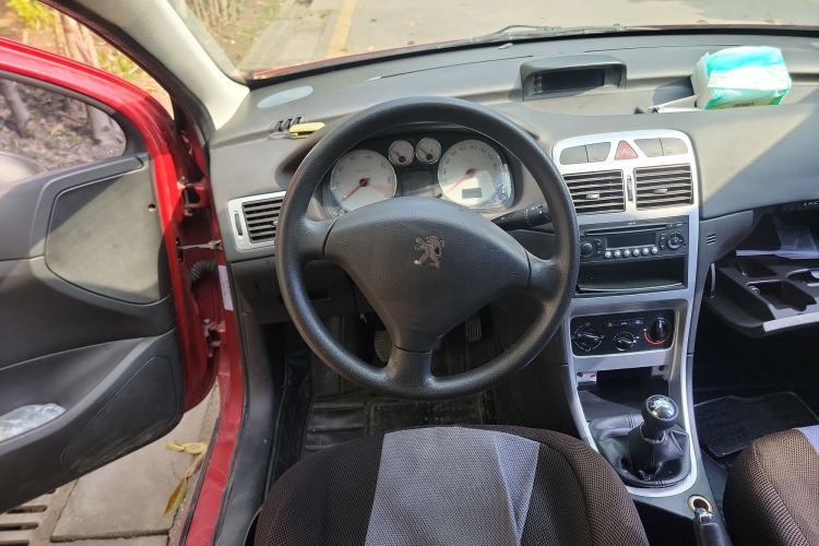 Used Peugeot 307 2010 Hatchback 1.6L Manual Comfort Edition Steering Wheel