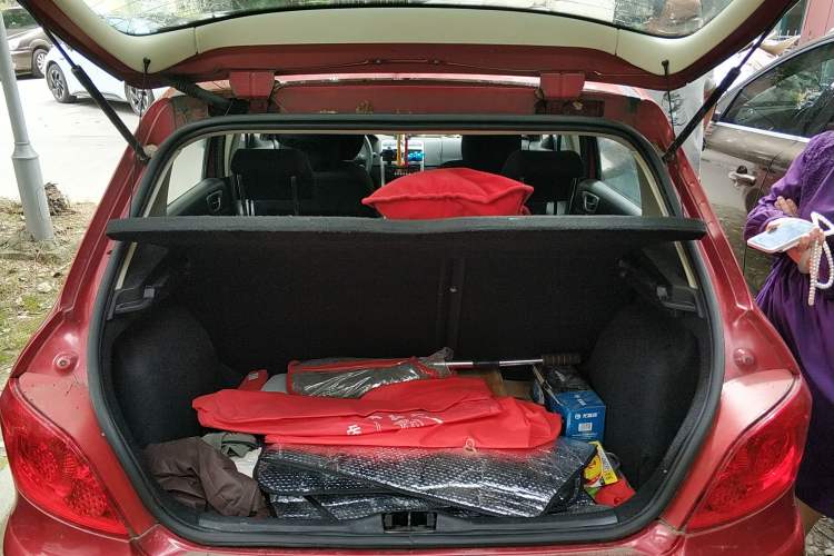 Used Peugeot 307 2010 Hatchback 1.6L Manual Comfort Edition Trunk