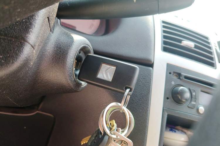 Used Peugeot 307 2010 Sedan 1.6L Automatic Comfort Edition Vehicle Key