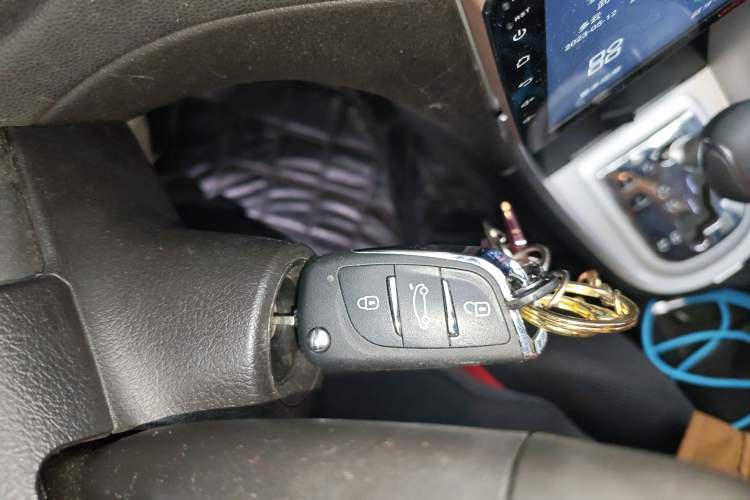 Used Peugeot 307 2010 Hatchback 1.6L Automatic Comfort Edition Vehicle Key