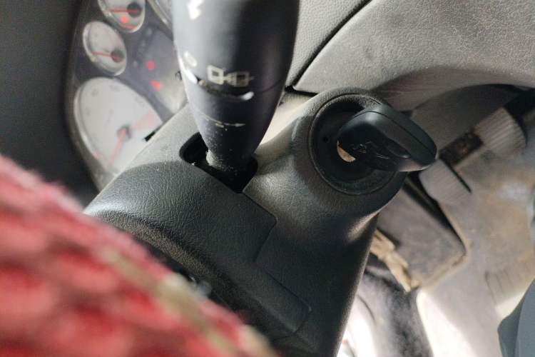 Used Peugeot 307 2010 Hatchback 1.6L Manual Comfort Edition Vehicle Key
