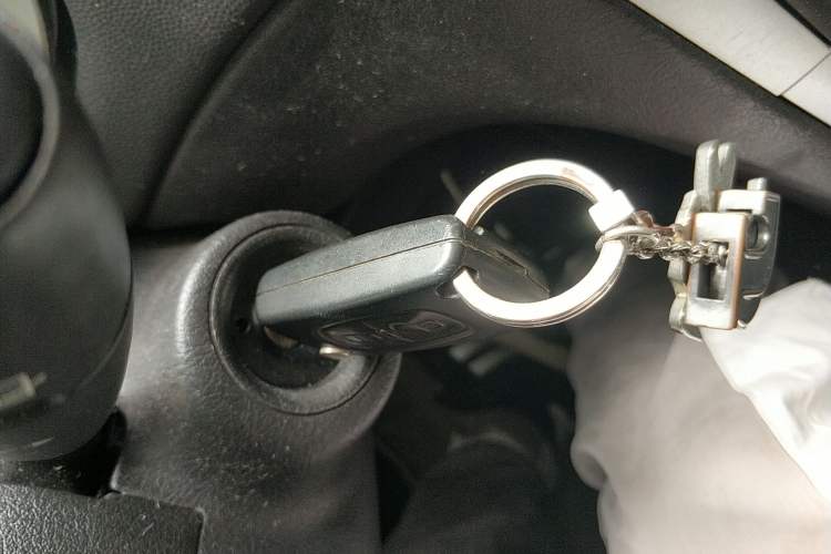 Used Peugeot 307 2010 Hatchback 1.6L Manual Comfort Edition Vehicle Key