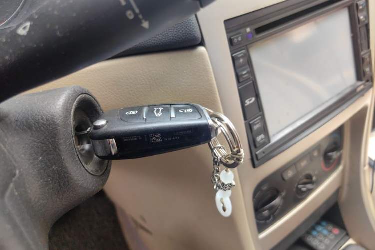 Used Peugeot 307 2010 Hatchback 1.6L Manual Comfort Edition Vehicle Key