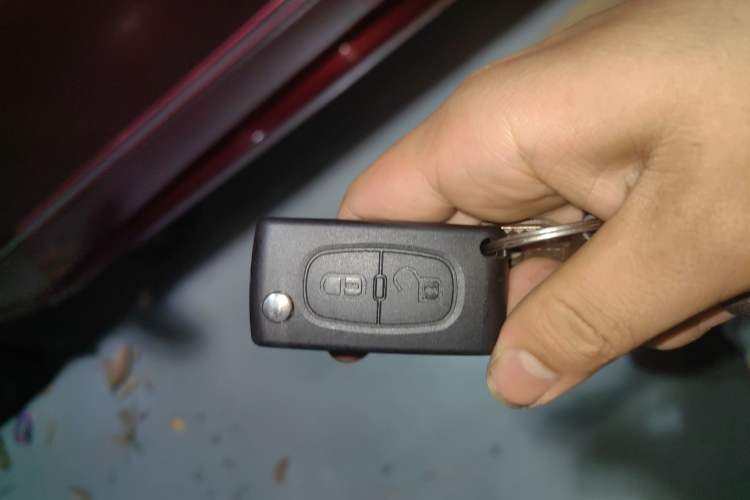 Used Peugeot 307 2010 Hatchback 1.6L Automatic Comfort Edition Vehicle Key