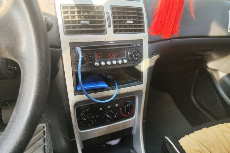 Used Peugeot 307 2010 Hatchback 2.0L Manual Comfort Edition Audio And AC Panel