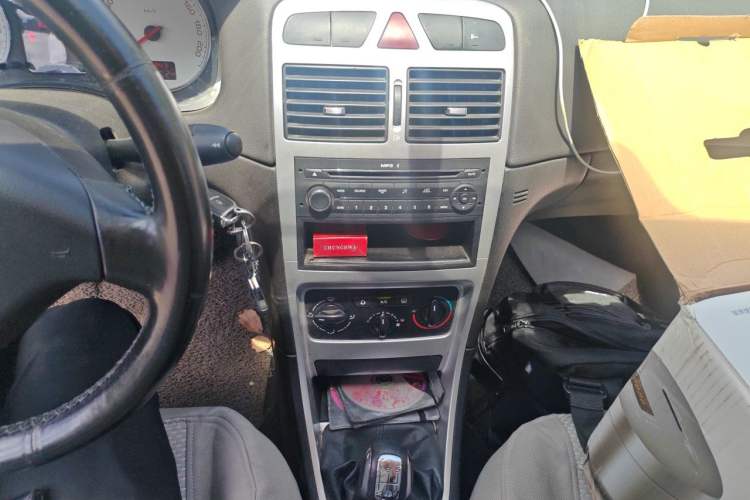 Used Peugeot 307 2010 Sedan 1.6L Manual Comfort Edition Audio And AC Panel