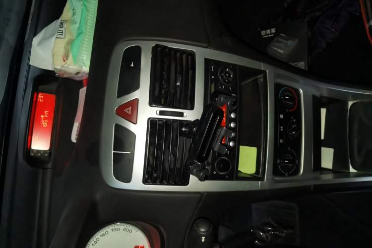 Used Peugeot 307 2010 Sedan 1.6L Manual Comfort Edition Audio And AC Panel