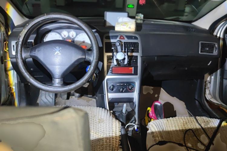 Used Peugeot 307 2010 Sedan 1.6L Manual Comfort Edition Center Console