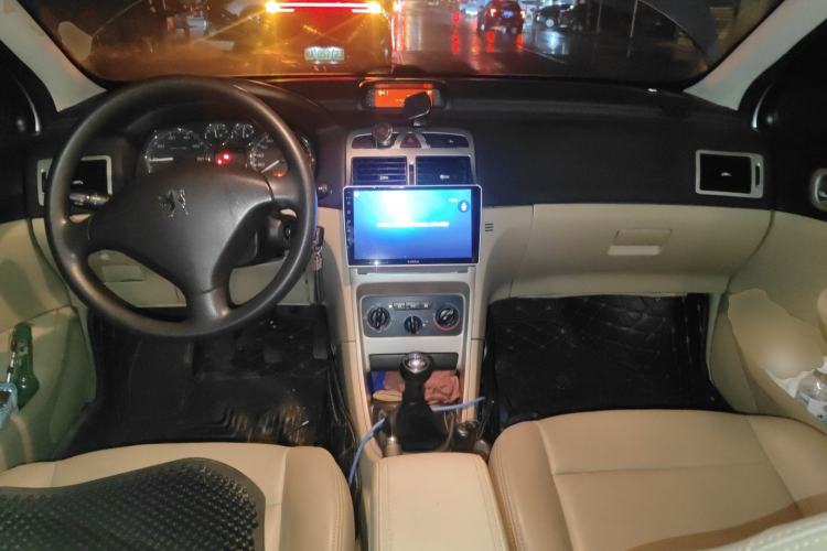Used Peugeot 307 2010 Sedan 1.6L Manual Comfort Edition Center Console