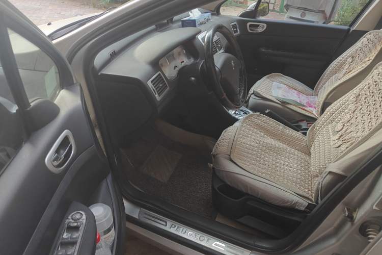 Used Peugeot 307 2010 Hatchback 1.6L Automatic Comfort Edition Driver Seat
