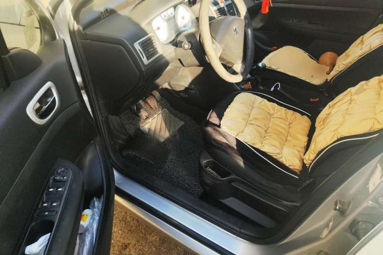 Used Peugeot 307 2010 Hatchback 2.0L Manual Comfort Edition Driver Seat