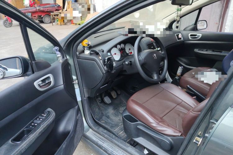 Used Peugeot 307 2010 Hatchback 1.6L Manual Comfort Edition Driver Seat