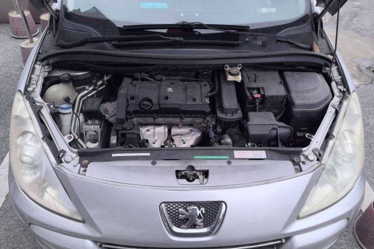 Used Peugeot 307 2010 Sedan 1.6L Automatic Comfort Edition Engine Bay