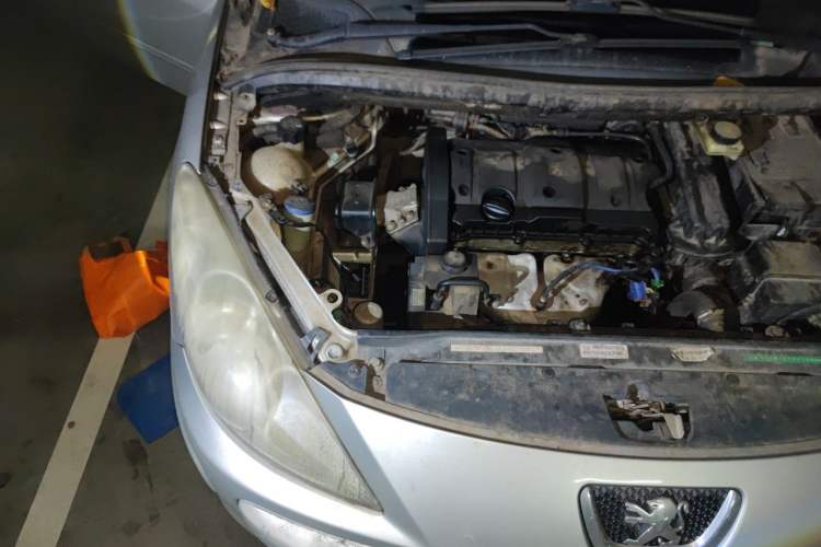 Used Peugeot 307 2010 Sedan 1.6L Manual Comfort Edition Engine Bay Right