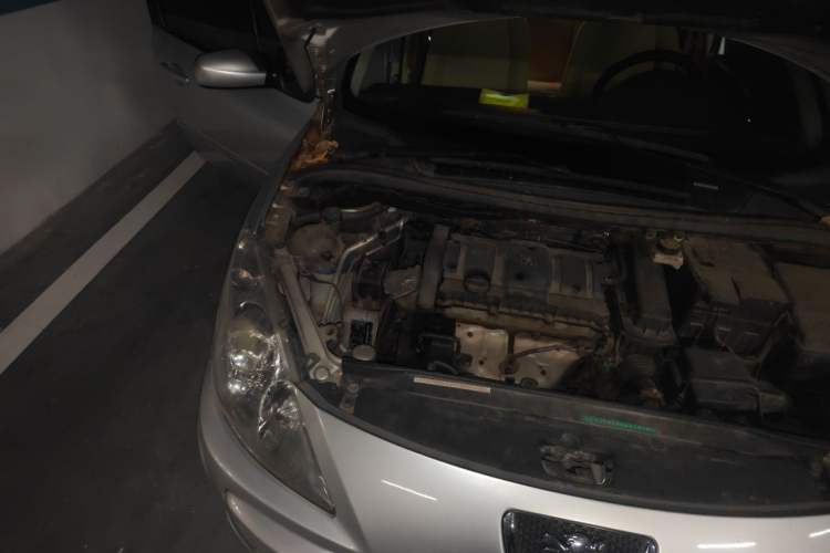 Used Peugeot 307 2010 Hatchback 1.6L Manual Comfort Edition Engine Bay Right