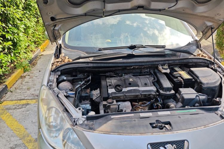 Used Peugeot 307 2010 Sedan 1.6L Automatic Comfort Edition Engine Bay Right