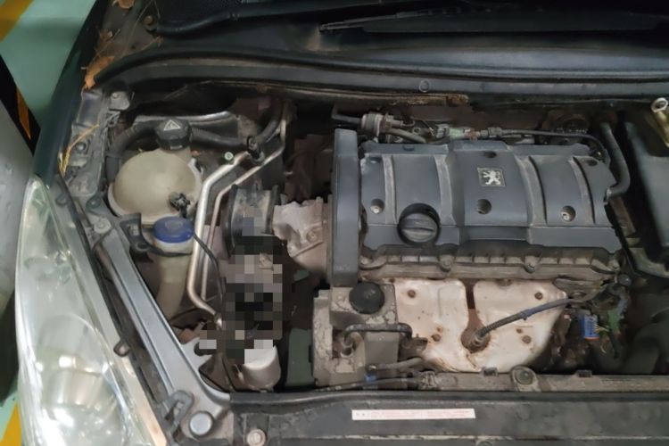 Used Peugeot 307 2010 Sedan 1.6L Automatic Luxury Edition Engine Bay Right
