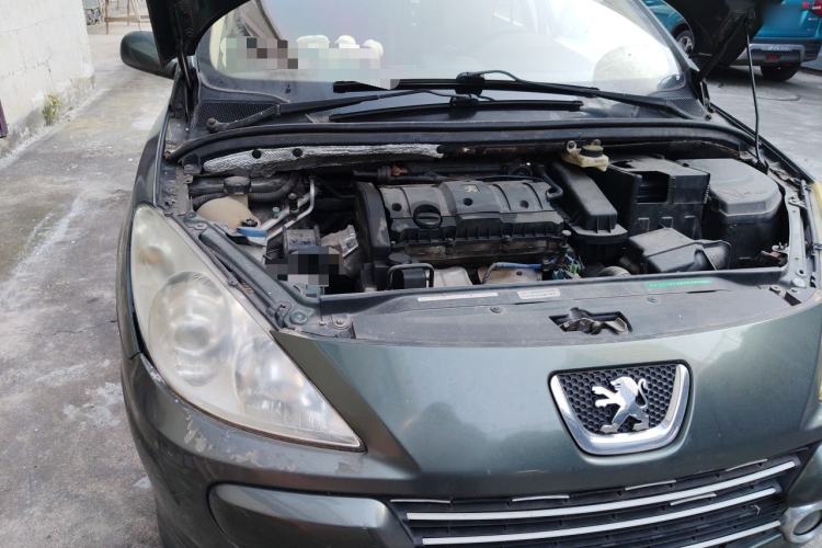 Used Peugeot 307 2010 Hatchback 1.6L Manual Comfort Edition Engine Bay Right