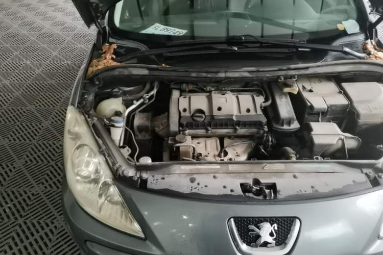 Used Peugeot 307 2010 Hatchback 1.6L Manual Comfort Edition Engine Bay Right