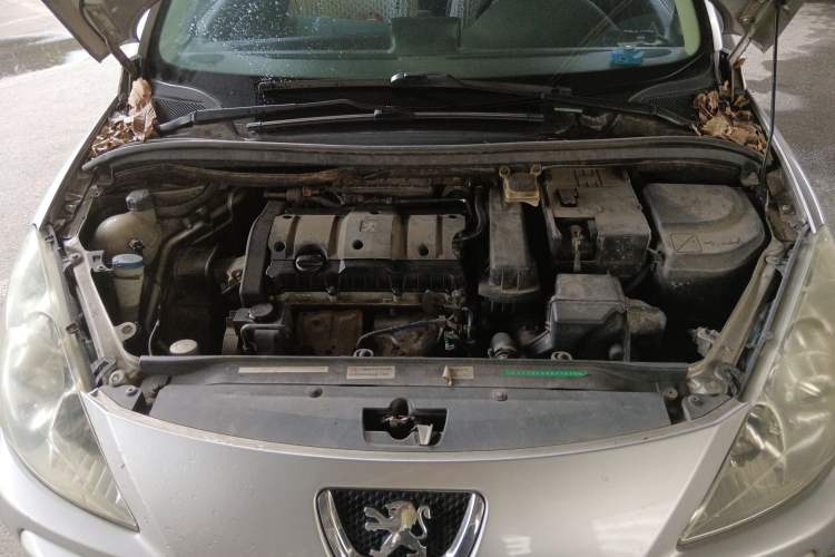 Used Peugeot 307 2010 Hatchback 1.6L Automatic Comfort Edition Engine Bay