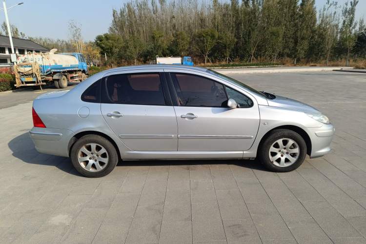 Used Peugeot 307 2010 Sedan 1.6L Manual Comfort Edition Exterior 2