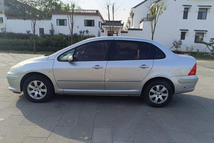 Used Peugeot 307 2010 Sedan 1.6L Manual Comfort Edition Exterior 5