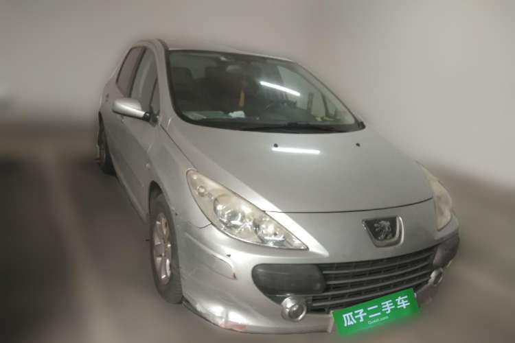 Used Peugeot 307 2010 Hatchback 1.6L Automatic Comfort Edition Front Right 45 Deg