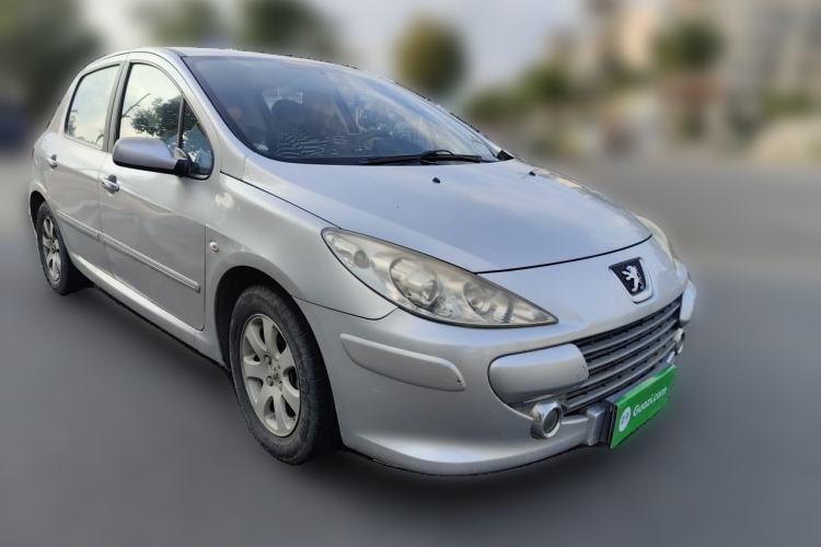 Used Peugeot 307 2010 Hatchback 1.6L Manual Comfort Edition Front Right 45 Deg