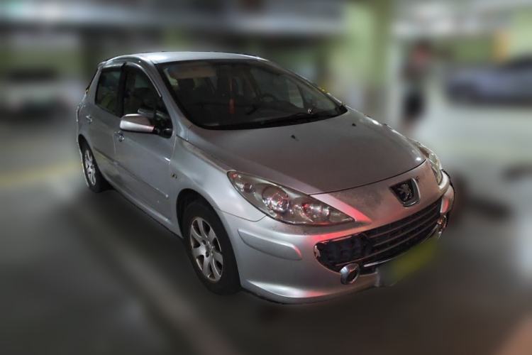 Used Peugeot 307 2010 Hatchback 1.6L Manual Comfort Edition Front Right 45 Deg