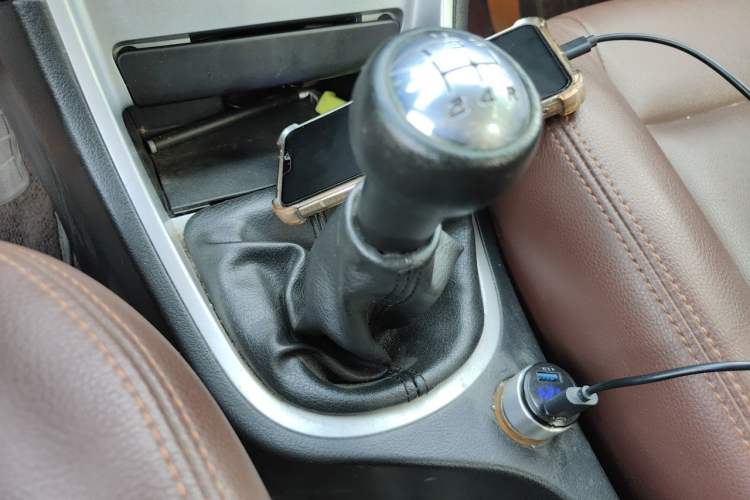 Used Peugeot 307 2010 Hatchback 1.6L Manual Comfort Edition Gear Lever
