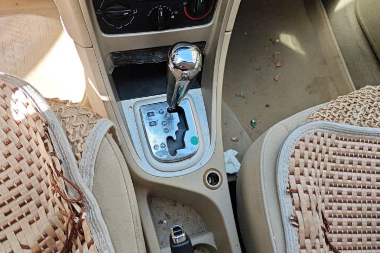 Used Peugeot 307 2010 Sedan 1.6L Automatic Comfort Edition Gear Lever