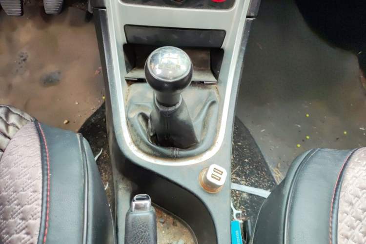 Used Peugeot 307 2010 Sedan 1.6L Manual Comfort Edition Gear Lever