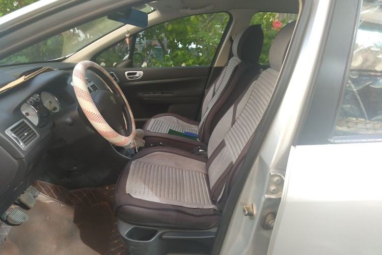 Used Peugeot 307 2010 Sedan 1.6L Manual Comfort Edition Left Front Seat