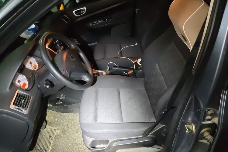 Used Peugeot 307 2010 Sedan 1.6L Automatic Luxury Edition Left Front Seat
