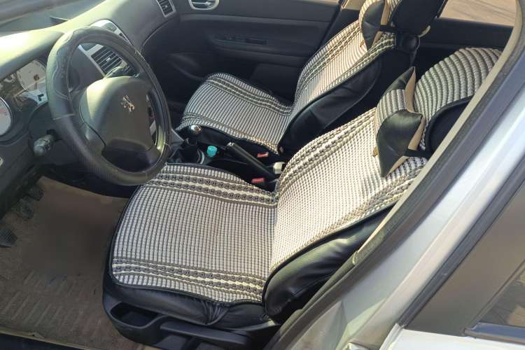 Used Peugeot 307 2010 Sedan 1.6L Manual Comfort Edition Left Front Seat