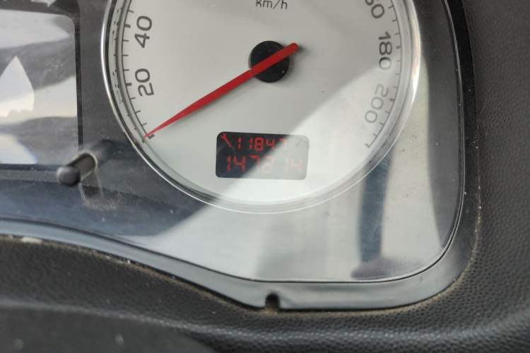 Used Peugeot 307 2010 Hatchback 1.6L Manual Comfort Edition Odometer Close Up