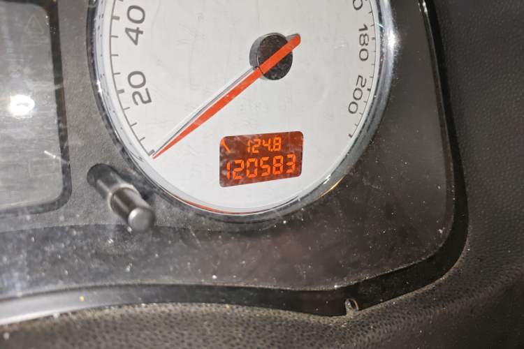 Used Peugeot 307 2010 Sedan 1.6L Automatic Luxury Edition Odometer Close Up