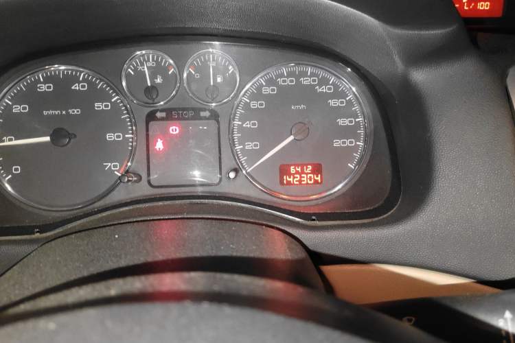 Used Peugeot 307 2010 Sedan 1.6L Manual Comfort Edition Odometer Close Up
