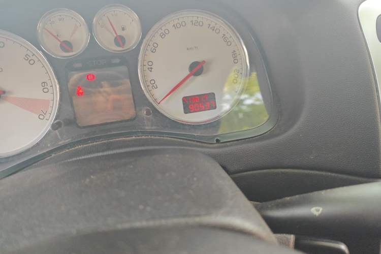 Used Peugeot 307 2010 Sedan 1.6L Manual Comfort Edition Odometer Close Up