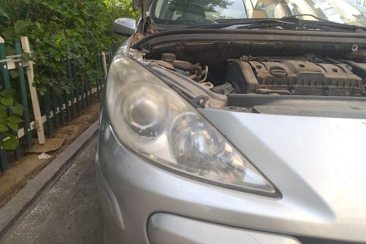 Used Peugeot 307 2010 Sedan 1.6L Manual Comfort Edition Right Front Headlight