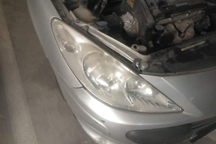 Used Peugeot 307 2010 Hatchback 1.6L Automatic Comfort Edition Right Front Headlight