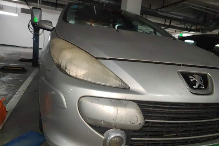 Used Peugeot 307 2010 Sedan 1.6L Manual Comfort Edition Right Front Headlight
